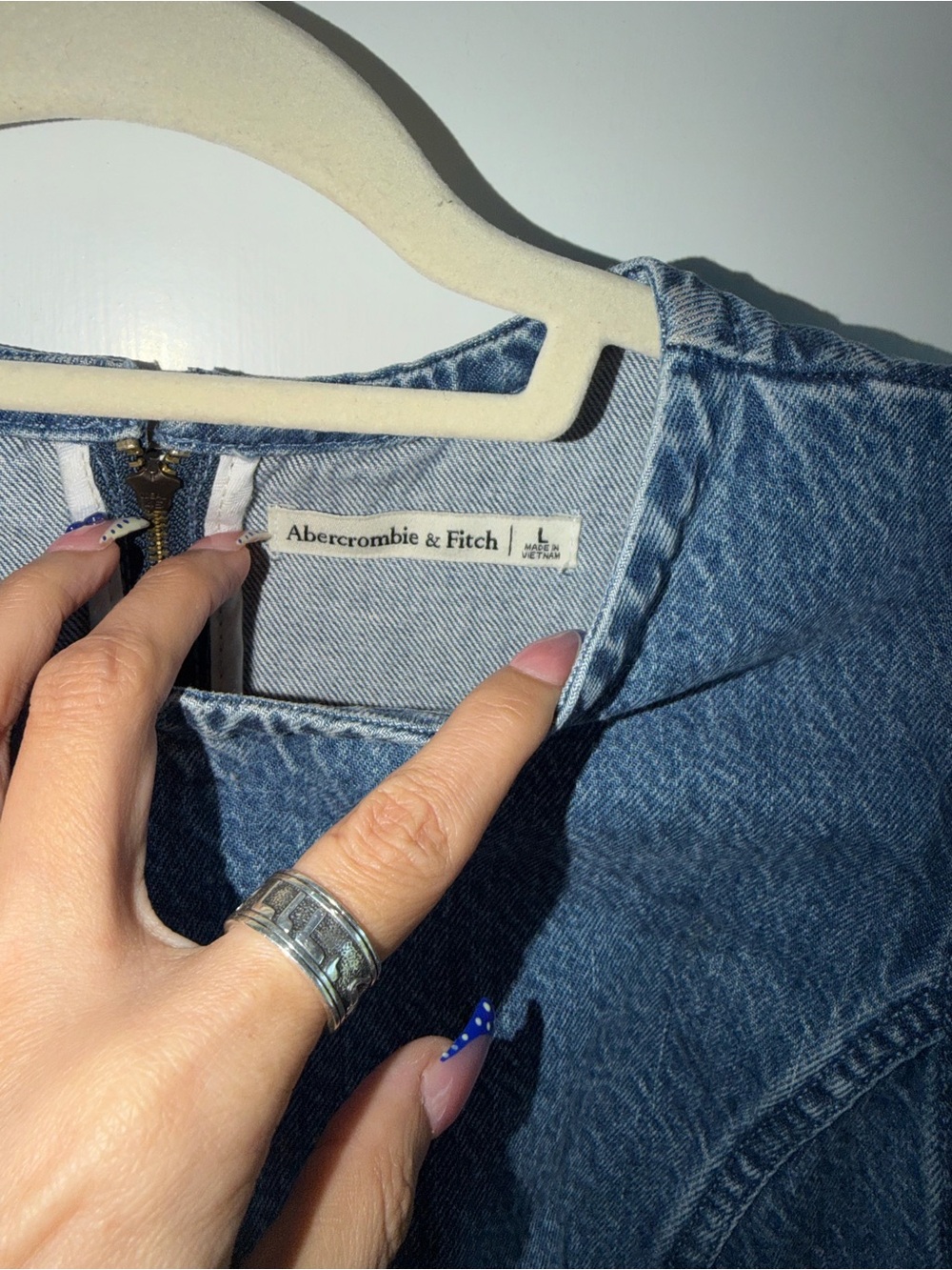 Abercrombie & Fitch Denim Shift Dress Size Large Sleeveless A-Line Jean Dress - Picture 4 of 5
